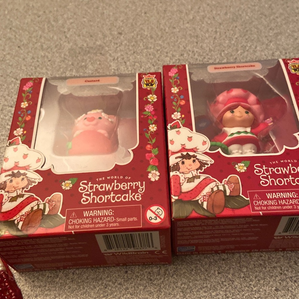 Strawberry shortcake dolls
